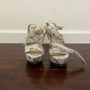 Steve Madden snake print 7.5 M venomm